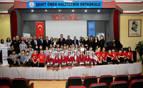 24 KASIM ÖĞRETMENLER GÜNÜ KAPSAMINDA KUTLAMA PROGRAMI DÜZENLENDİ